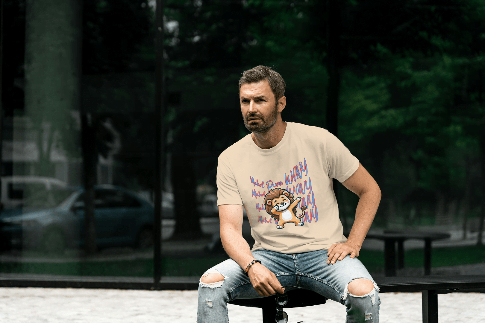 Mahol Pura Wavy: Playful Cute Lion Cub Graphic Tee - Essentia Attire