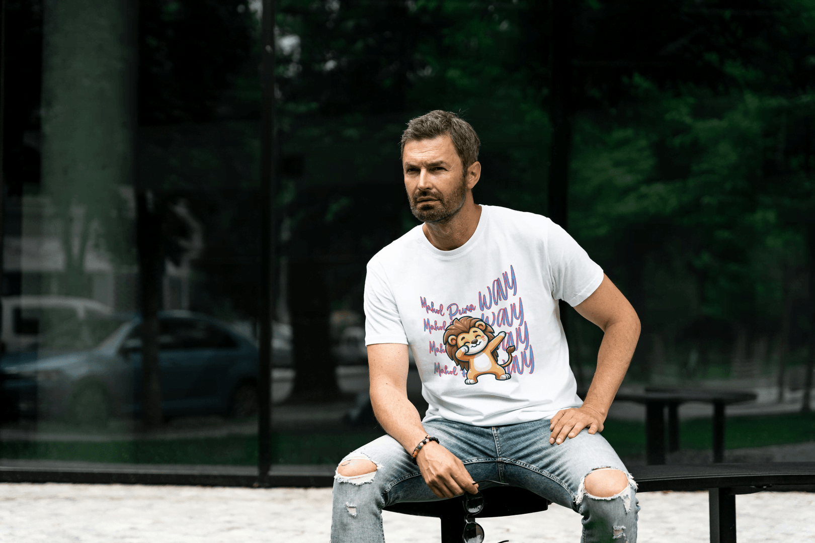 Mahol Pura Wavy: Playful Cute Lion Cub Graphic Tee - Essentia Attire