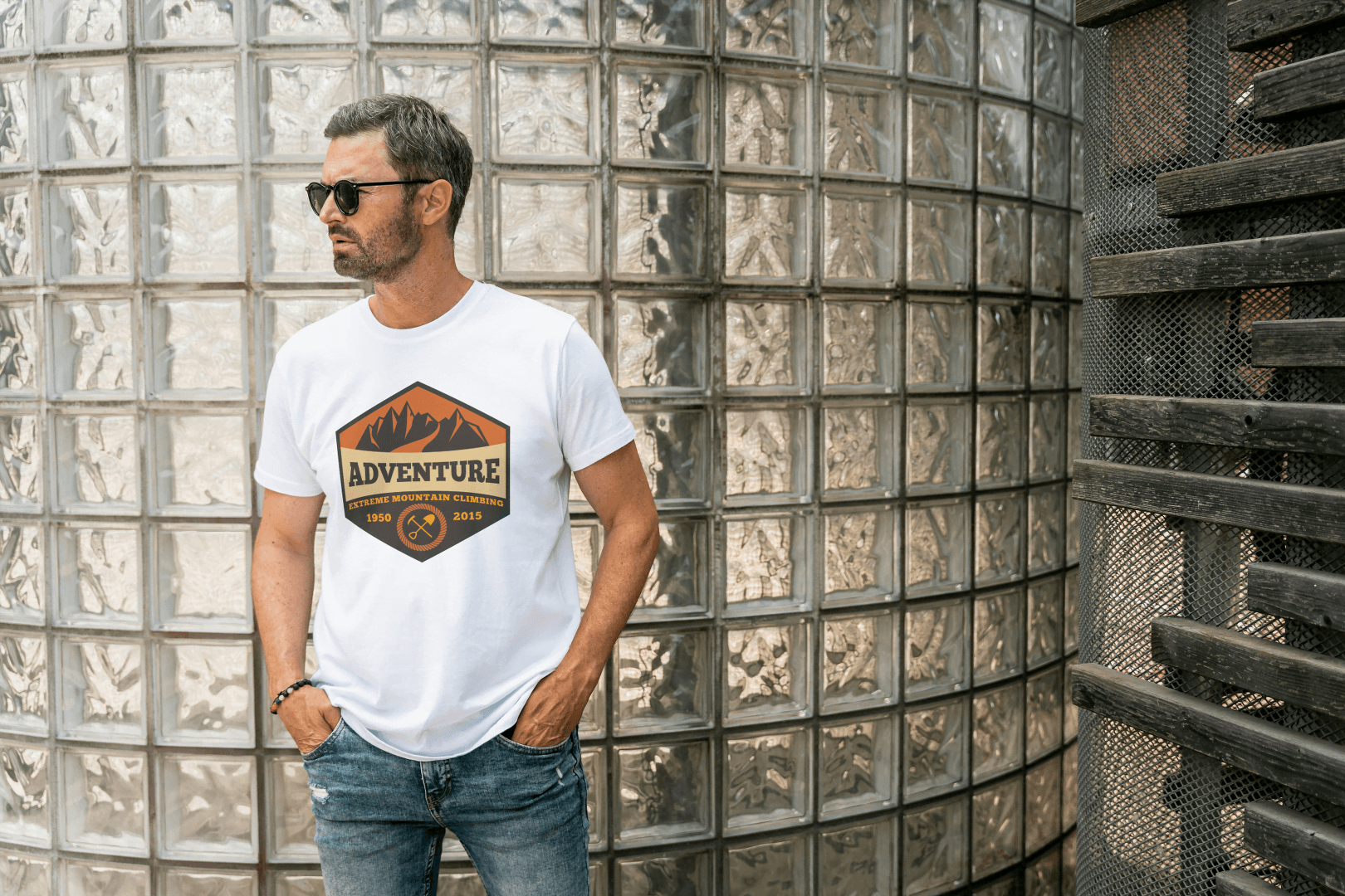 Adventure Extreme Mountain Climbing: Vintage Mountaineering Tee - Essentia Attire