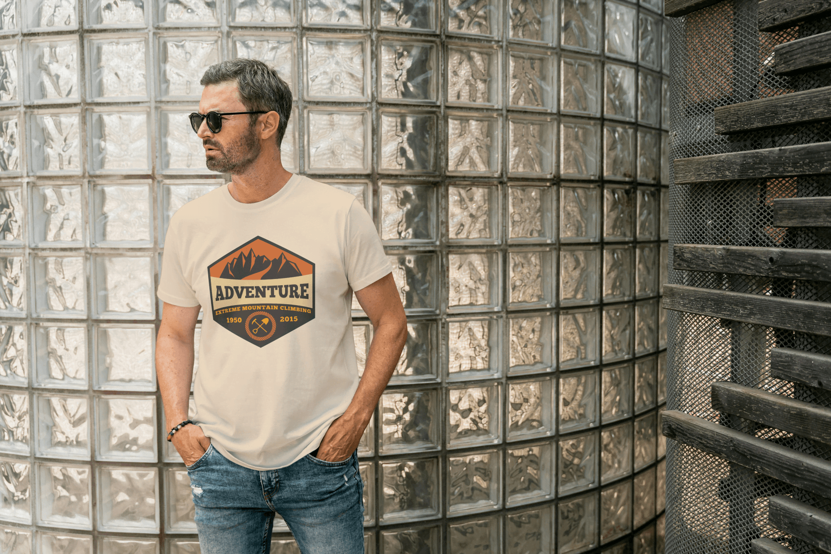 Adventure Extreme Mountain Climbing: Vintage Mountaineering Tee - Essentia Attire