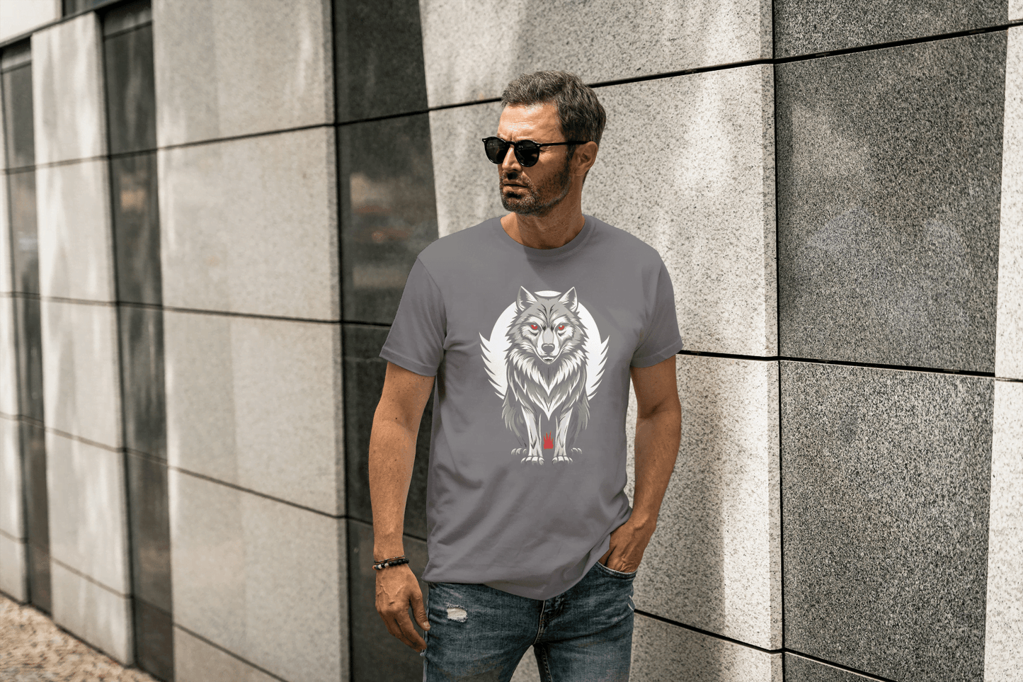 Predator Wolf Graphic Tee: Strong Animal Statement - Essentia Attire